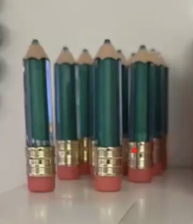 Kids lipgloss